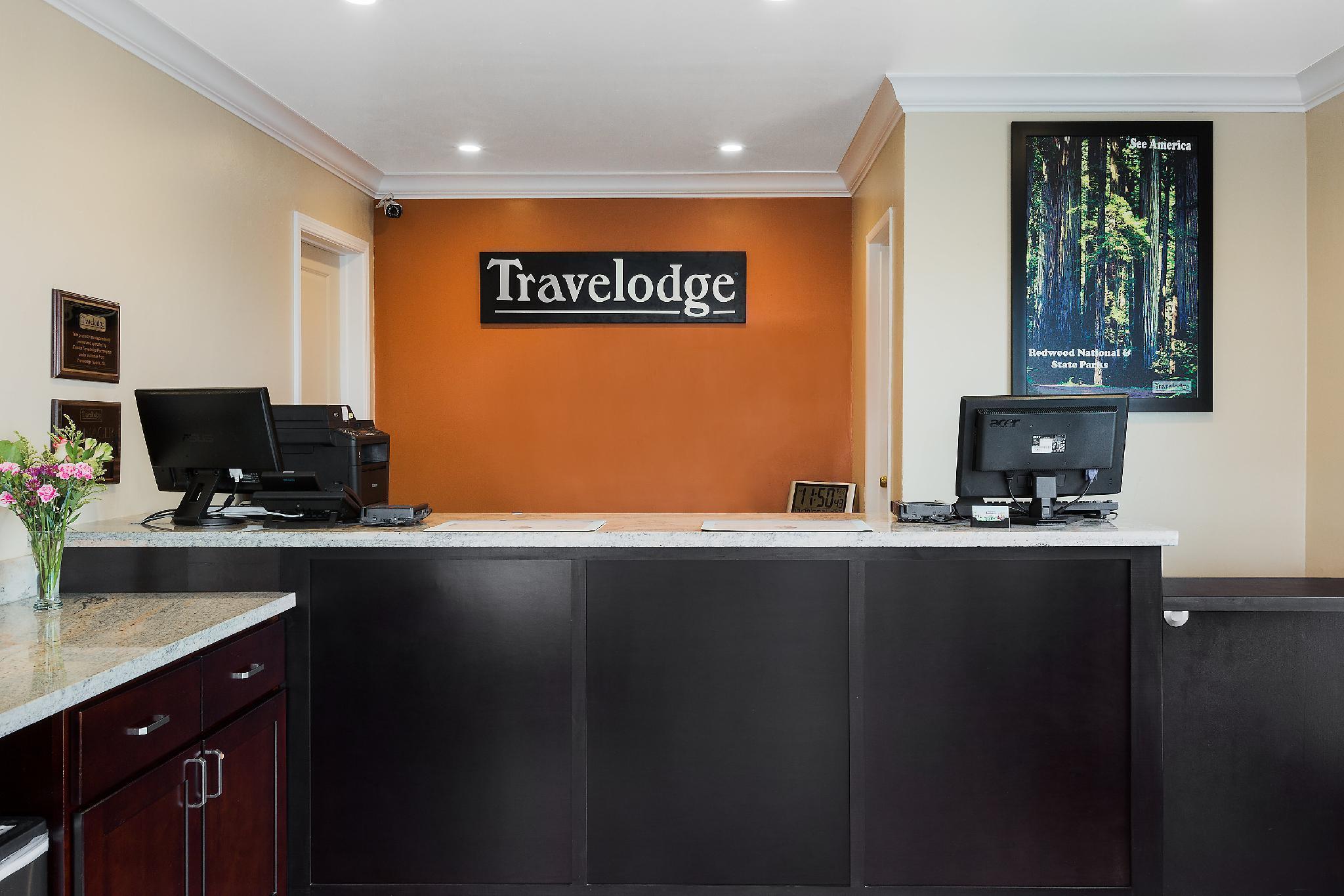 Travelodge By Wyndham Юрика Екстер'єр фото