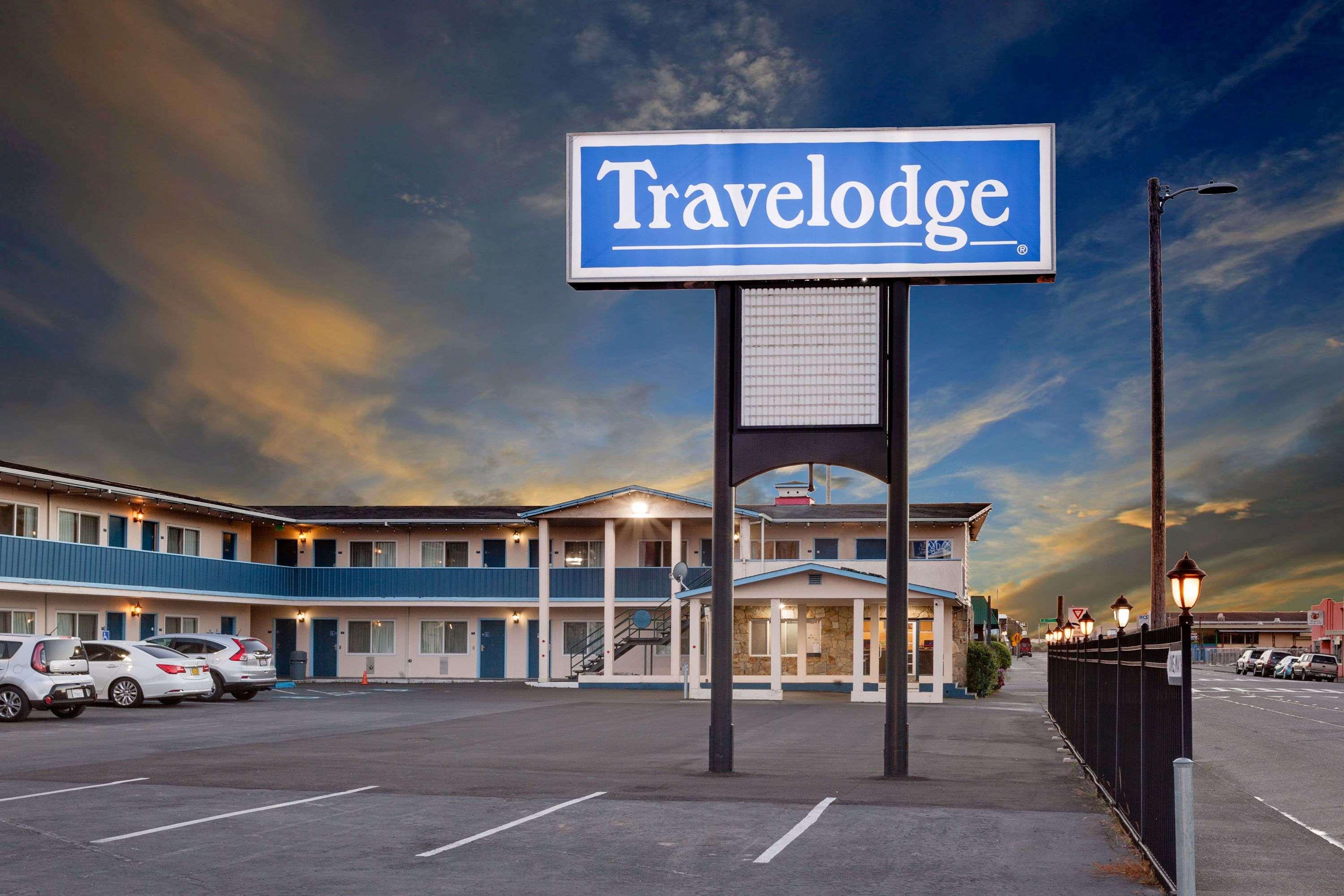 Travelodge By Wyndham Юрика Екстер'єр фото